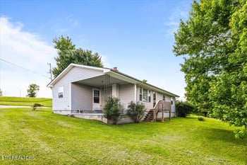 3824 Demory Rd, Lafollette, TN 37766