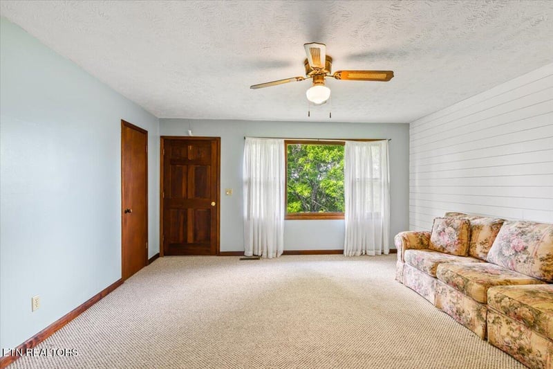 3824 Demory Rd, Lafollette, TN 37766