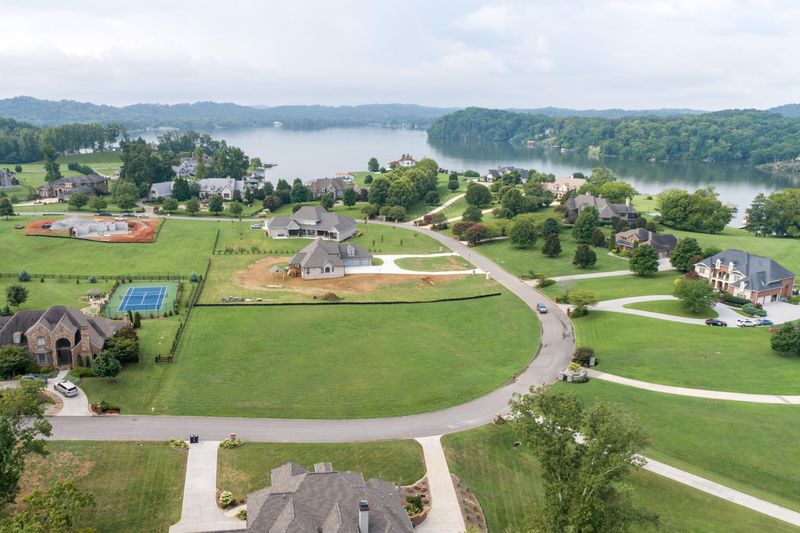 3824 Jackson Bend Dr, Louisville, TN 37777