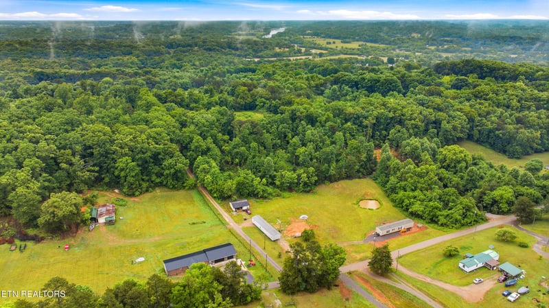 3824 Strong Rd, Mascot, TN 37806