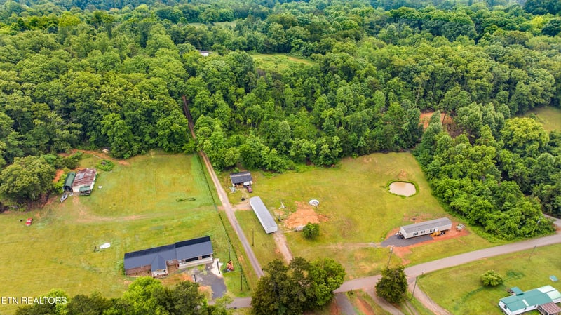 3824 Strong Rd, Mascot, TN 37806