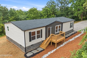 3827 Demory Rd, Lafollette, TN 37766