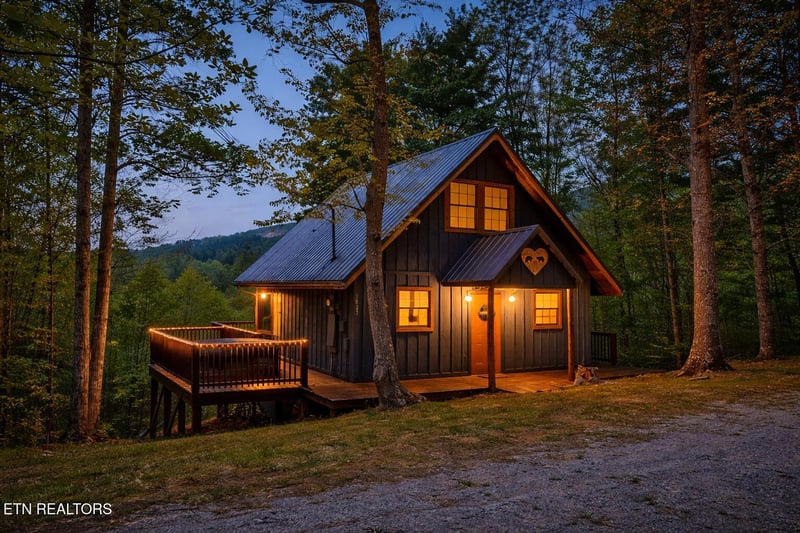 3827 Getta Way, Gatlinburg, TN 37738