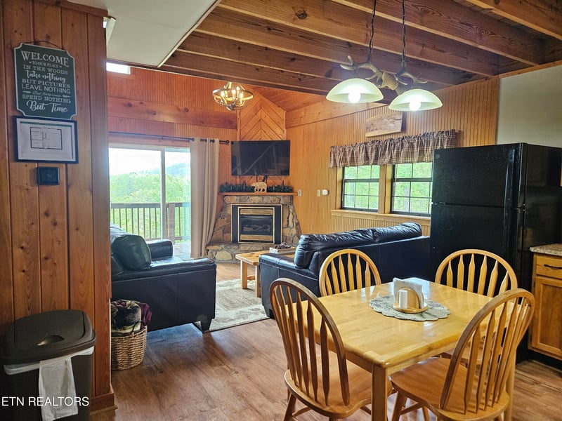 3827 Getta Way, Gatlinburg, TN 37738
