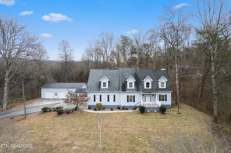 3827 Quarry Rd, Louisville, TN 37777