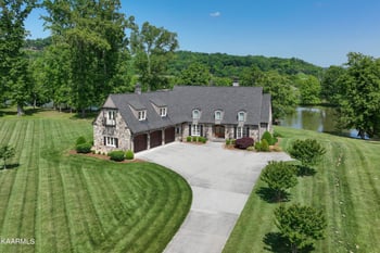 3829 Jackson Bend Dr, Louisville, TN 37777