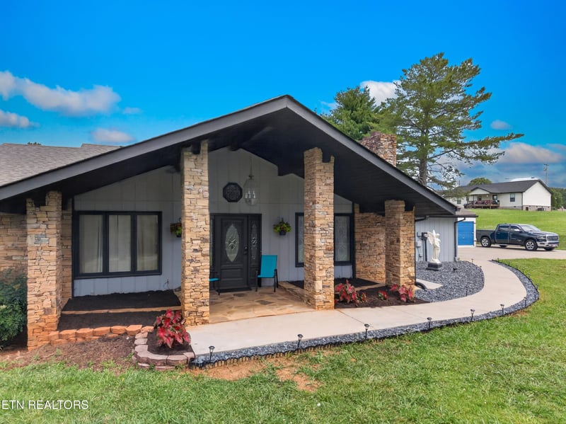 383 Cate Byrd Rd, Kodak, TN 37764