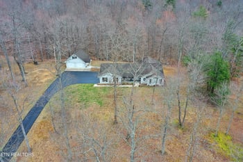 383 Chance Dr, Oneida, TN 37841