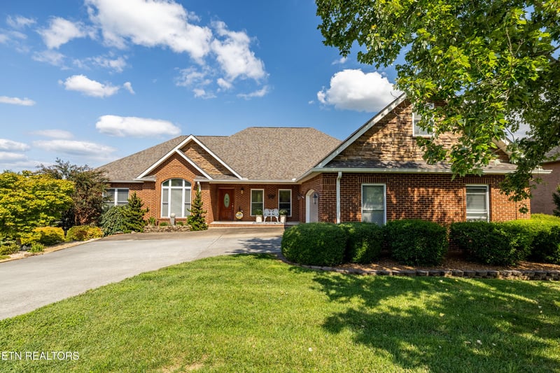 3830 Crescent Ridge Ct, Maryville, TN 37804