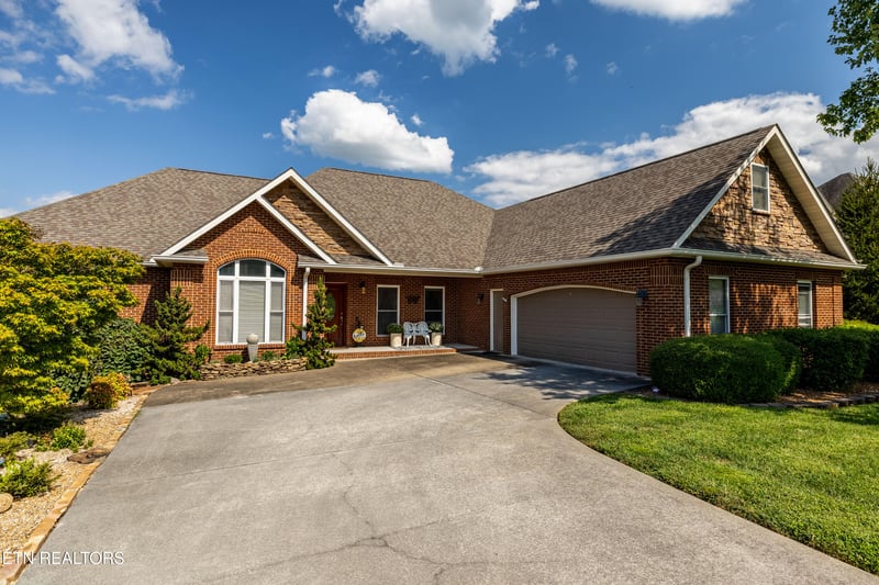 3830 Crescent Ridge Ct, Maryville, TN 37804