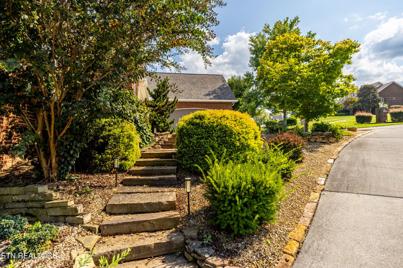 3830 Crescent Ridge Ct, Maryville, TN 37804
