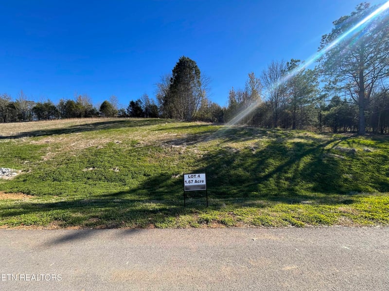 3830 Lakeside Estates Way, Louisville, TN 37777