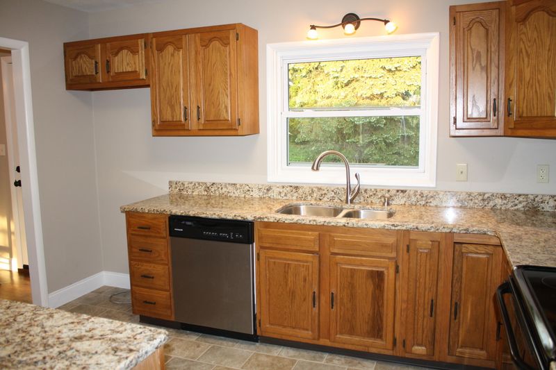 3830 Sullivan Rd, Knoxville, TN 37921