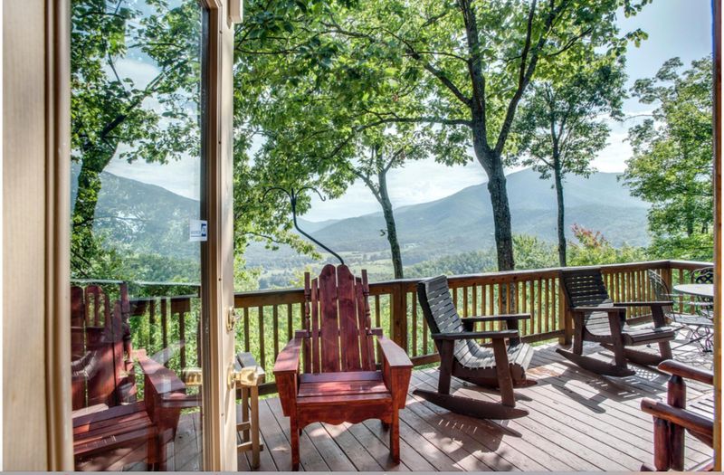 3831 Glenview Way, Sevierville, TN 37862