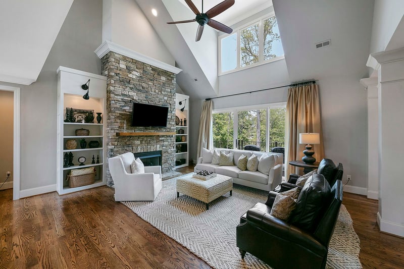 3835 Jackson Bend Dr, Louisville, TN 37777