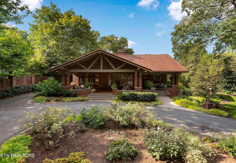 3835 Kingston Pike, Knoxville, TN 37919