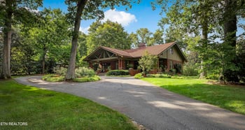 3835 Kingston Pike, Knoxville, TN 37919
