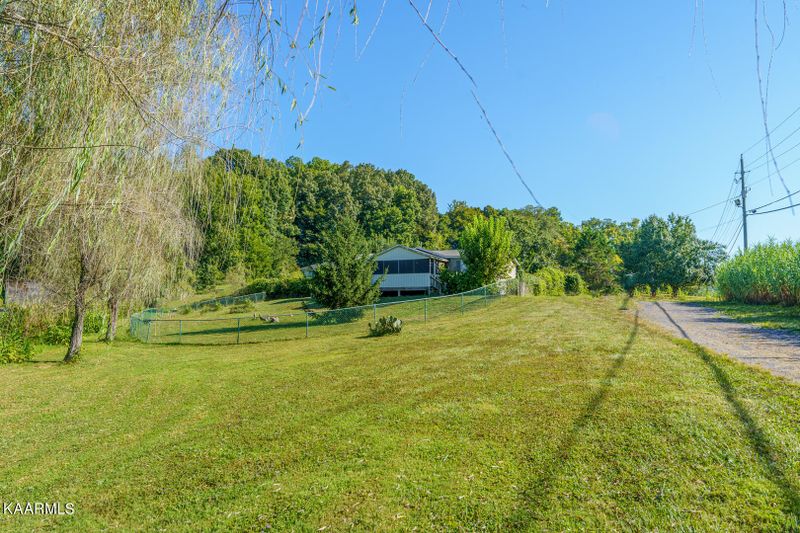 3839 Snyder Rd, Kodak, TN 37764