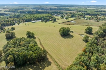 384 Miller Ct, Crossville, TN 38571