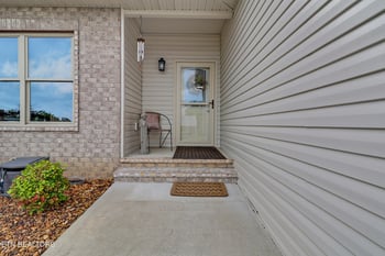 384 Woodgate Dr, Crossville, TN 38571
