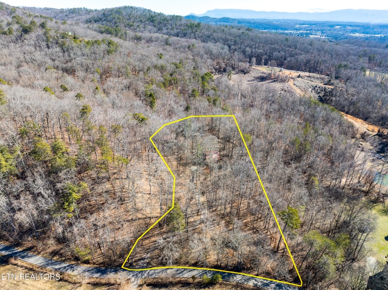3840 Hollybrook Rd, Rockford, TN 37853