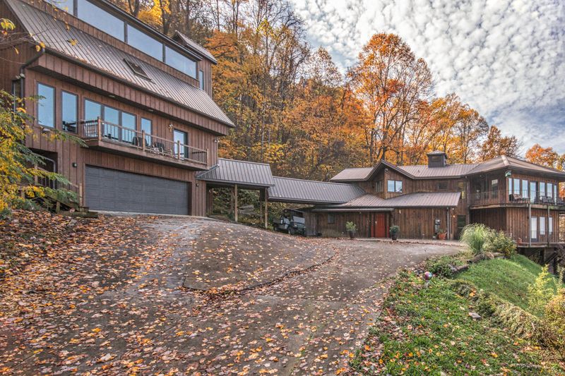 3841 Thomas Cross Rd, Sevierville, TN 37876