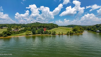 3843 Gravelly Hills Rd, Louisville, TN 37777