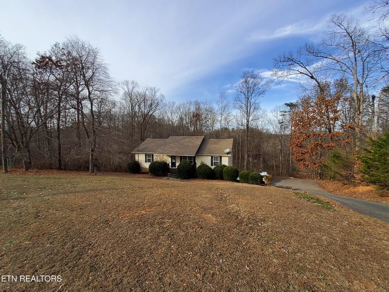3843 Parkhurst Dr, Kodak, TN 37764