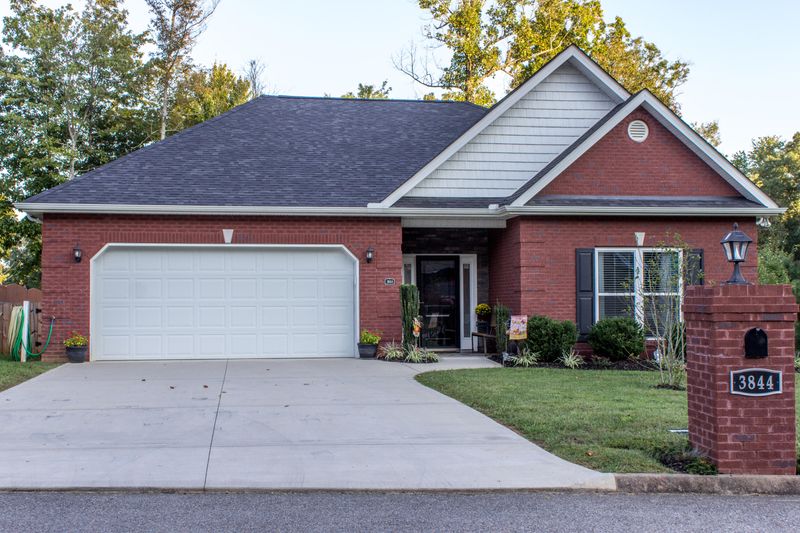 3844 Boyd Walters, Knoxville, TN 37931