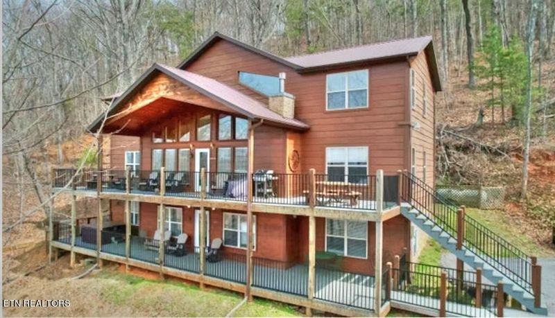 3845 Clabo Mountain Ln, Sevierville, TN 37862