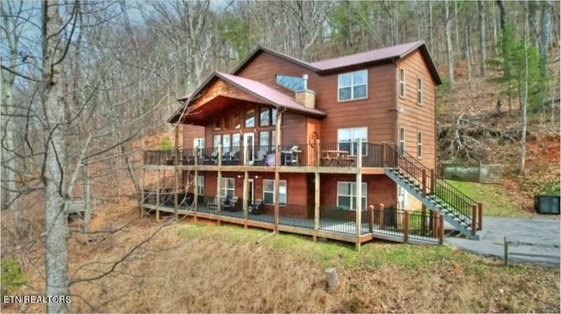 3845 Clabo Mountain Ln, Sevierville, TN 37862