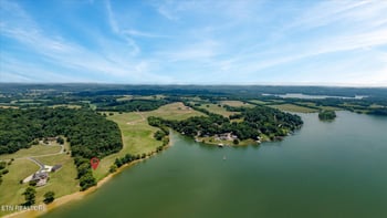 3845 Gravelly Hills Rd, Louisville, TN 37777