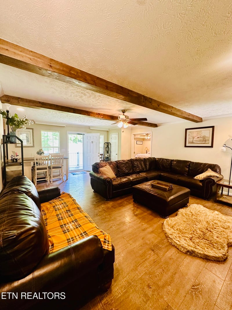 3846 Knight Hollow Rd, Sevierville, TN 37876
