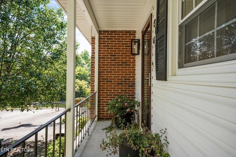 3847 Tambark Dr, Knoxville, TN 37917