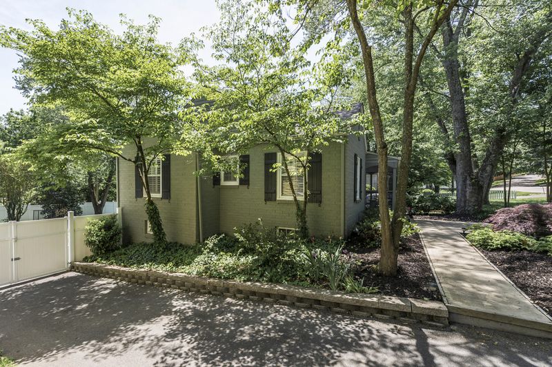3848 SW Sequoyah Ave, Knoxville, TN 37919