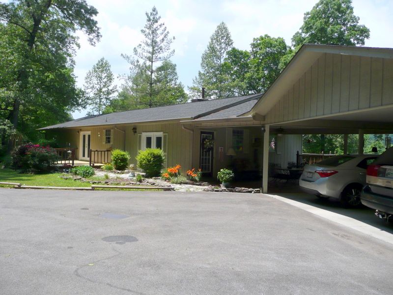 38499 Highway 72 N, Loudon, TN 37774
