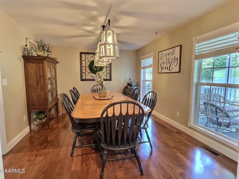 385 Eli Ln, Oneida, TN 37841
