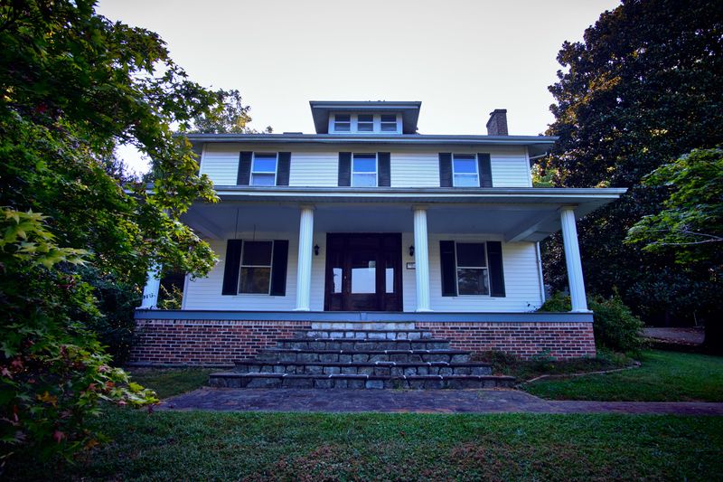 385 Emory River Rd, Harriman, TN 37748