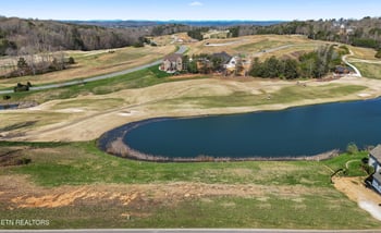 385 Navigator Dr, Lenoir City, TN 37772