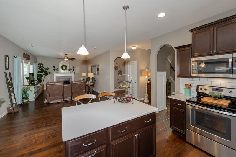 385 Sable Ct, Lenoir City, TN 37771