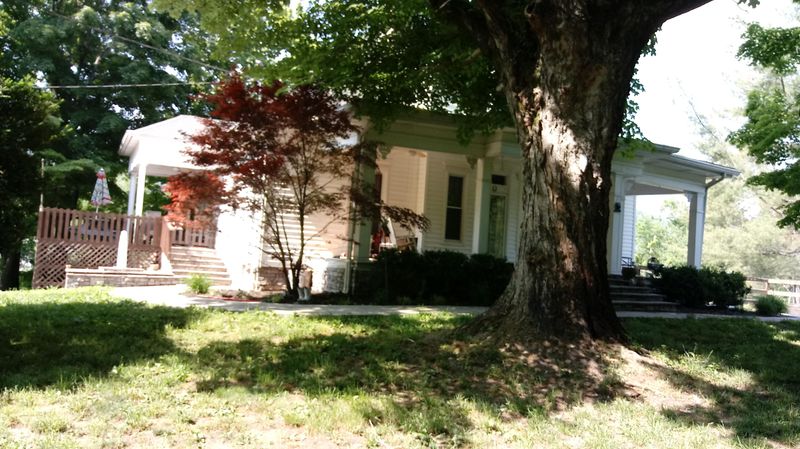 385 Webster Rd, Harriman, TN 37748