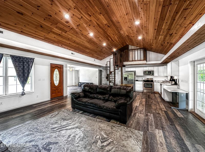 3851 Katelyns Ln, Sevierville, TN 37876