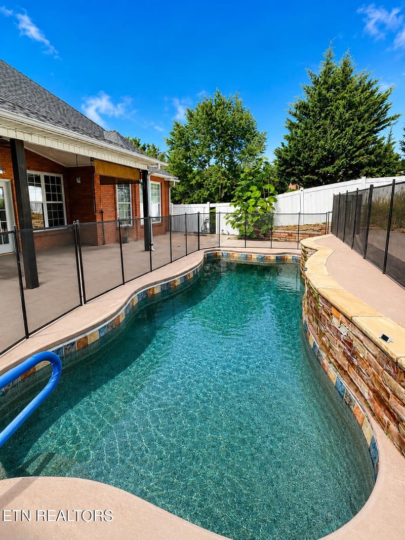 3855 Elizabeth Downs Ln, Knoxville, TN 37931