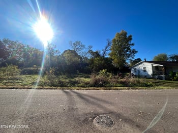 3856 Cluster St, Knoxville, TN 37914
