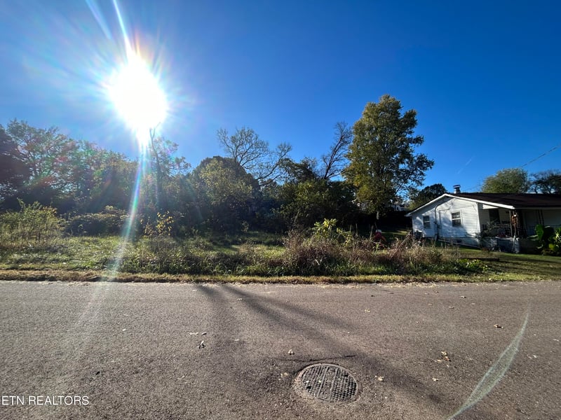 3856 Cluster St, Knoxville, TN 37914