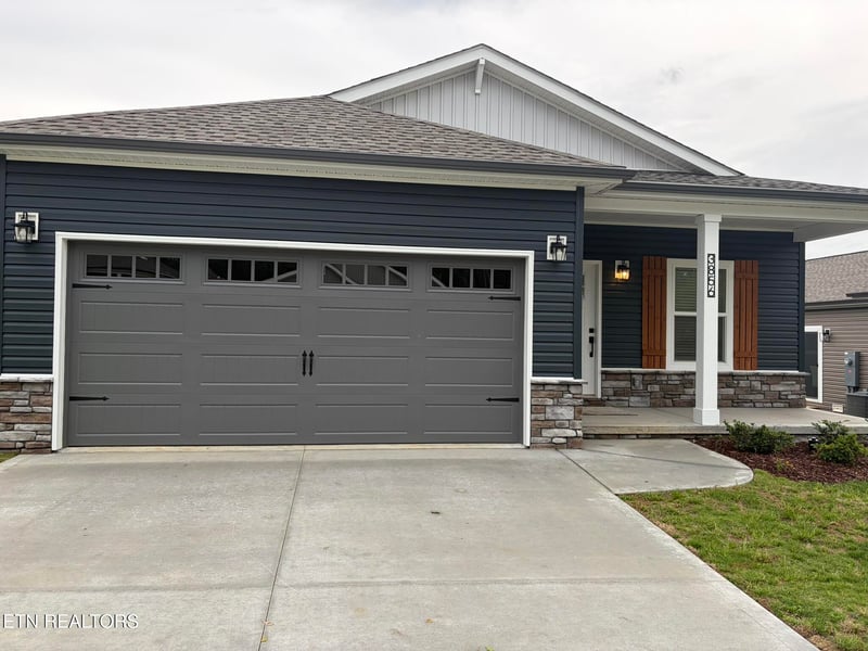 3856 Crimson Clover Ln, Knoxville, TN 37924