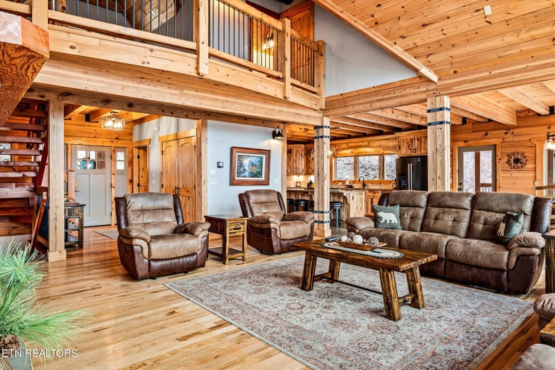 3859 Clabo Mountain Ln, Sevierville, TN 37862