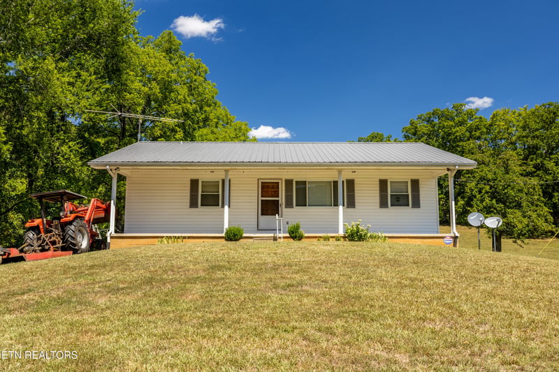 3865 Ballplay Rd, Tellico Plains, TN 37385
