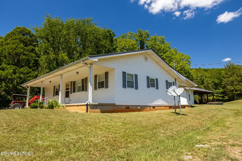 3865 Ballplay Rd, Tellico Plains, TN 37385