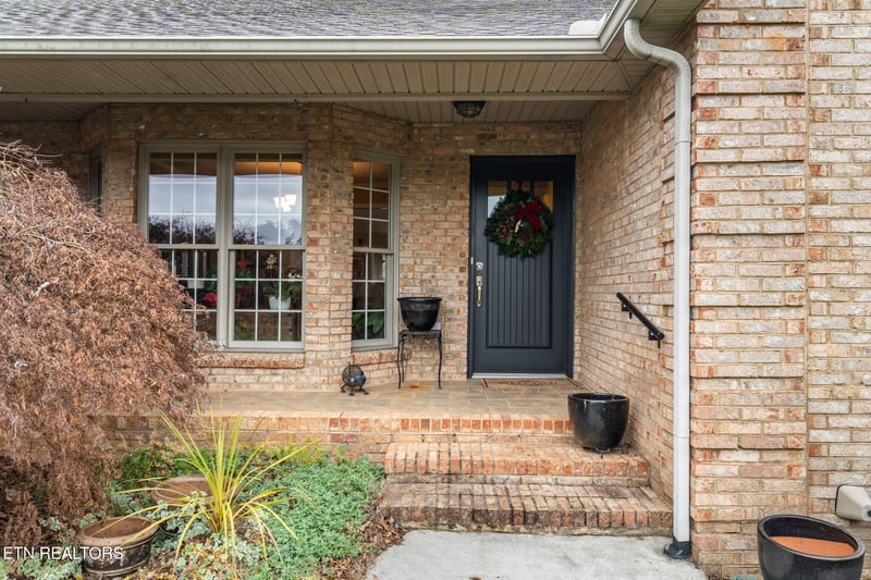 3867 Attley Dr, Louisville, TN 37777
